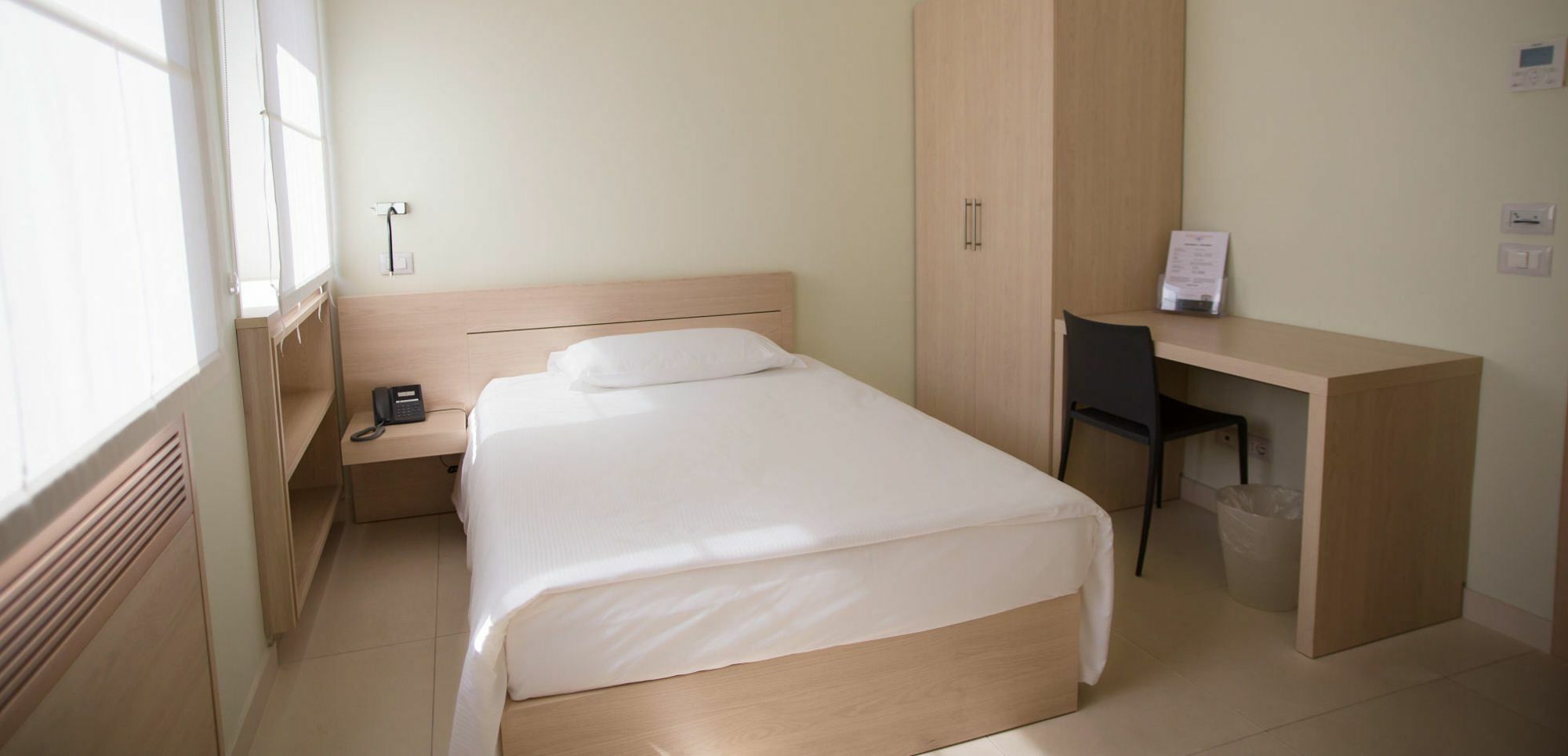 Domus Helena Guest house 3*