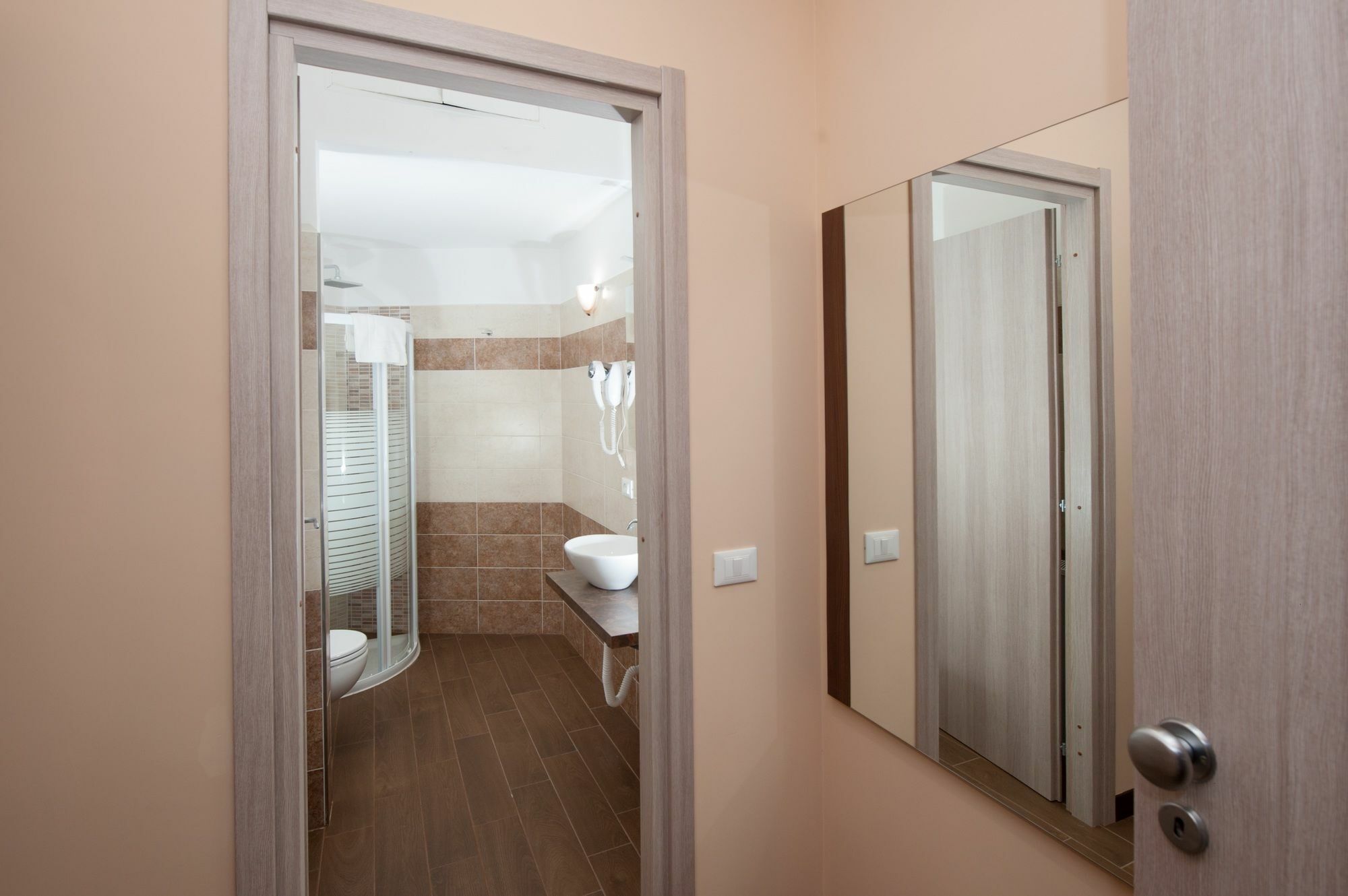 Trinity Luxury Pensión 3*