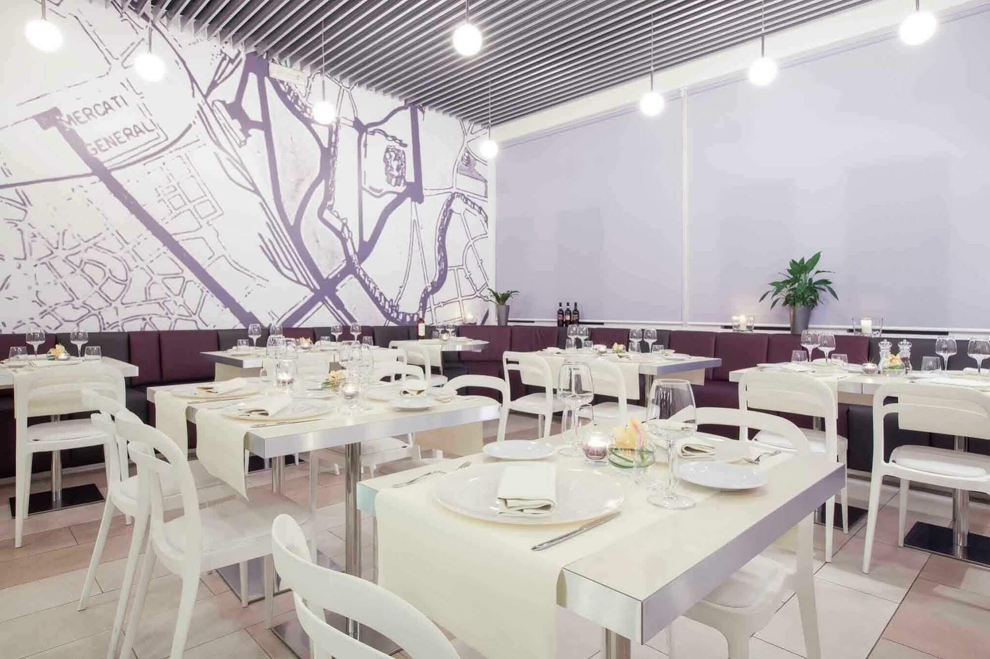 Ibis Styles Eur Hotel 4*