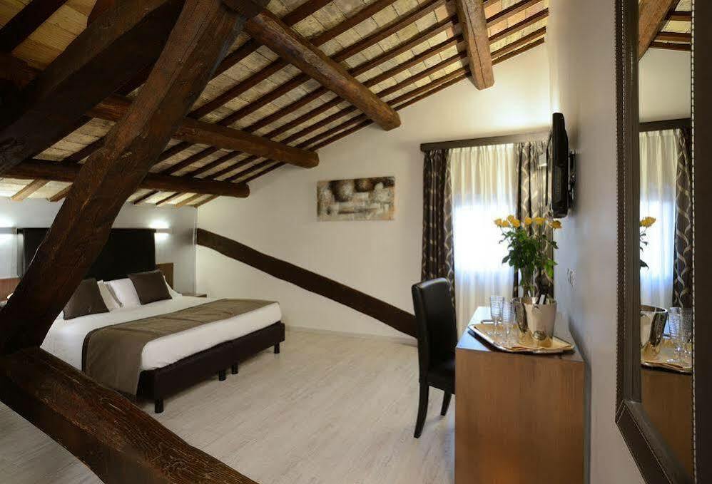 Hotel Trevi - Gruppo Trevi 3*