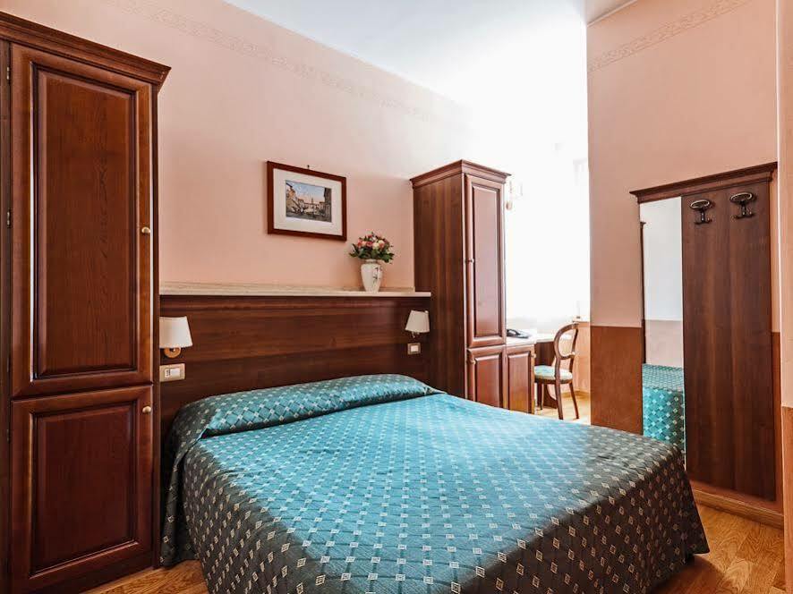 Palazzo Venere 4* Rom