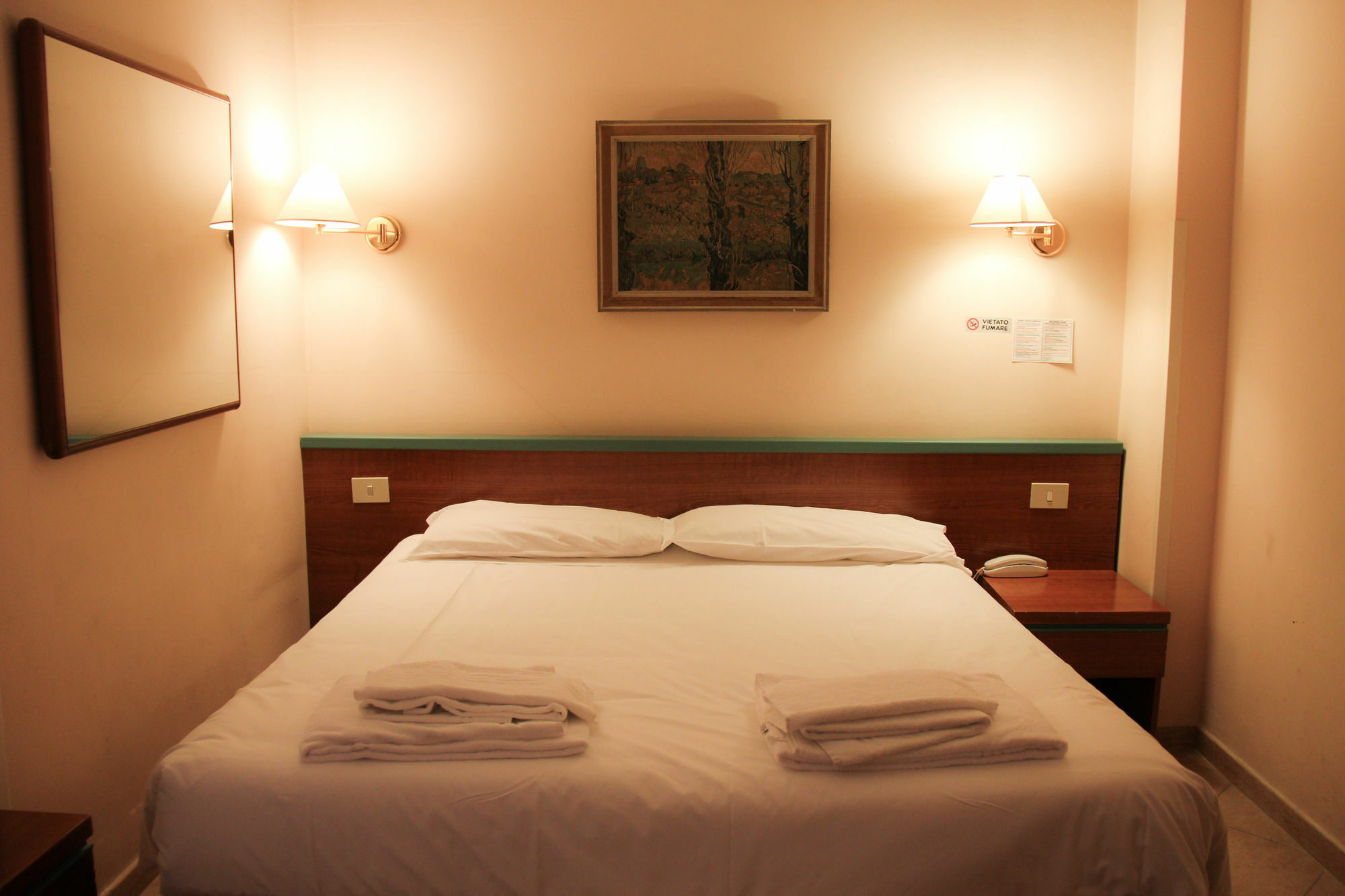 Center 3 Hotell 3*