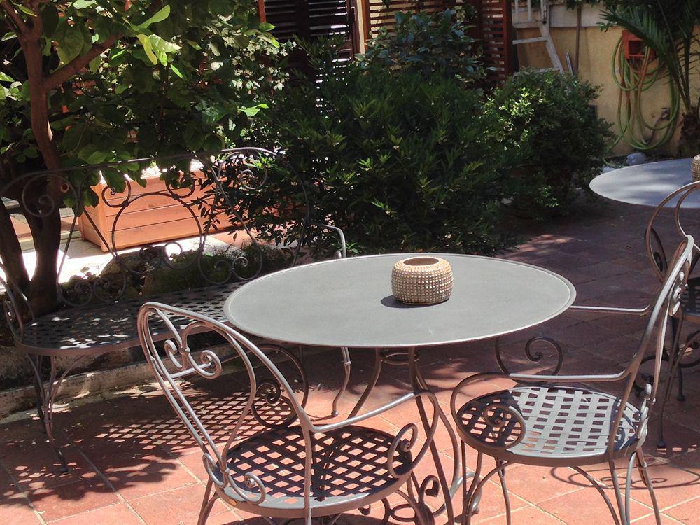 Select Garden Roma