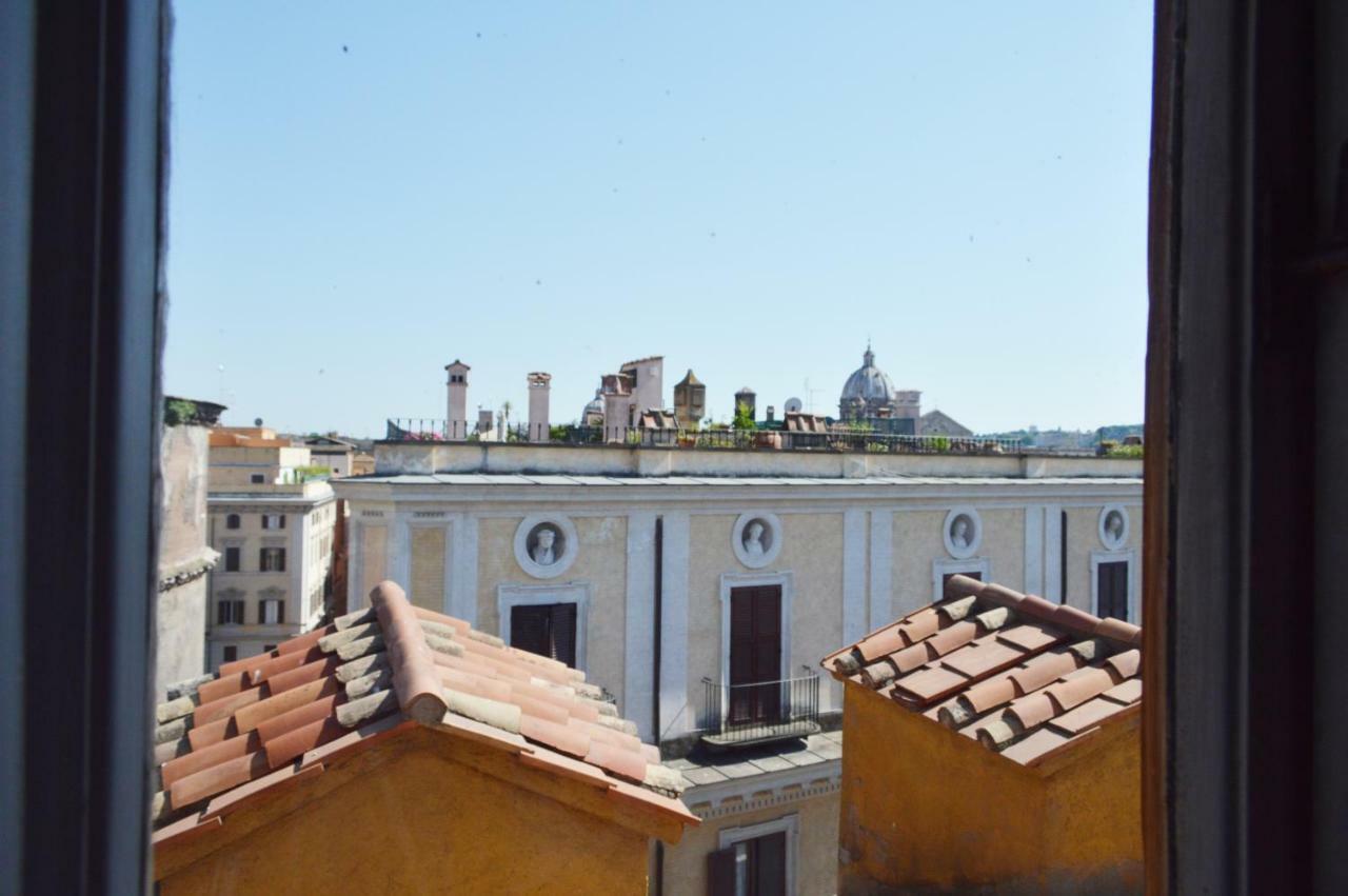 Domus Rotundae Pantheon Apartment *