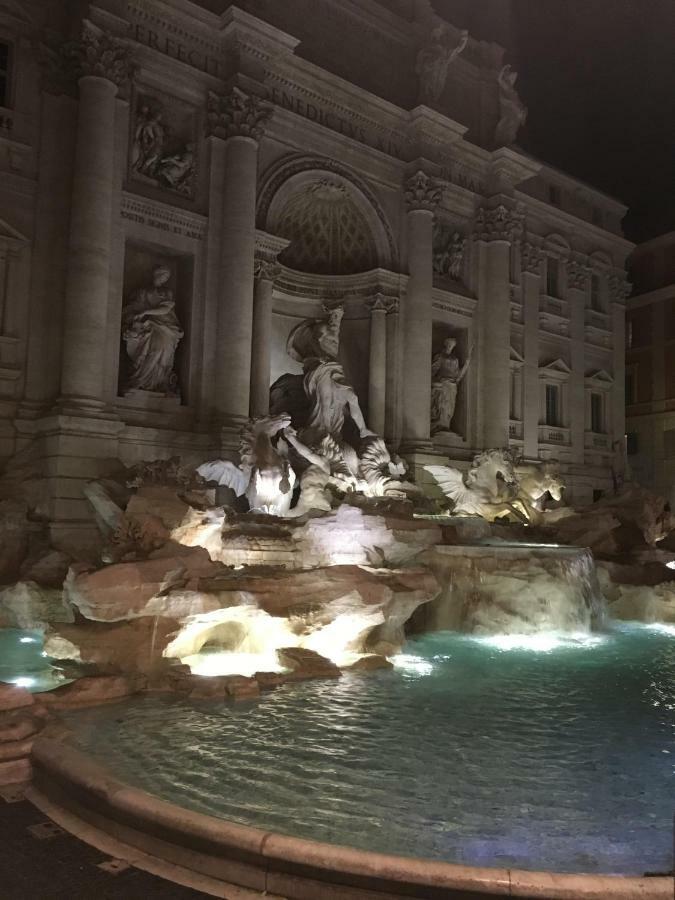 Unique View Trevi Fountain Casa de férias *