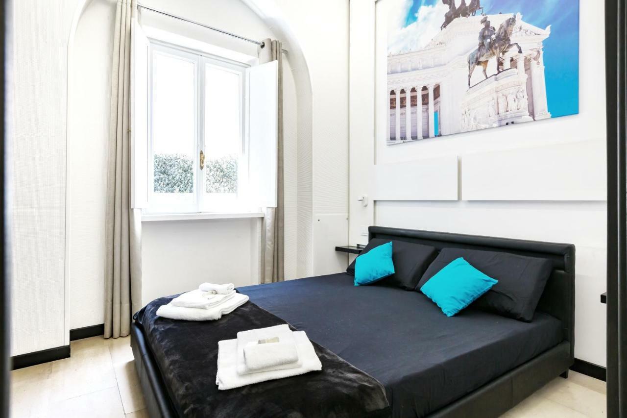 Lux- Spanish Steps 60a Exclusive *