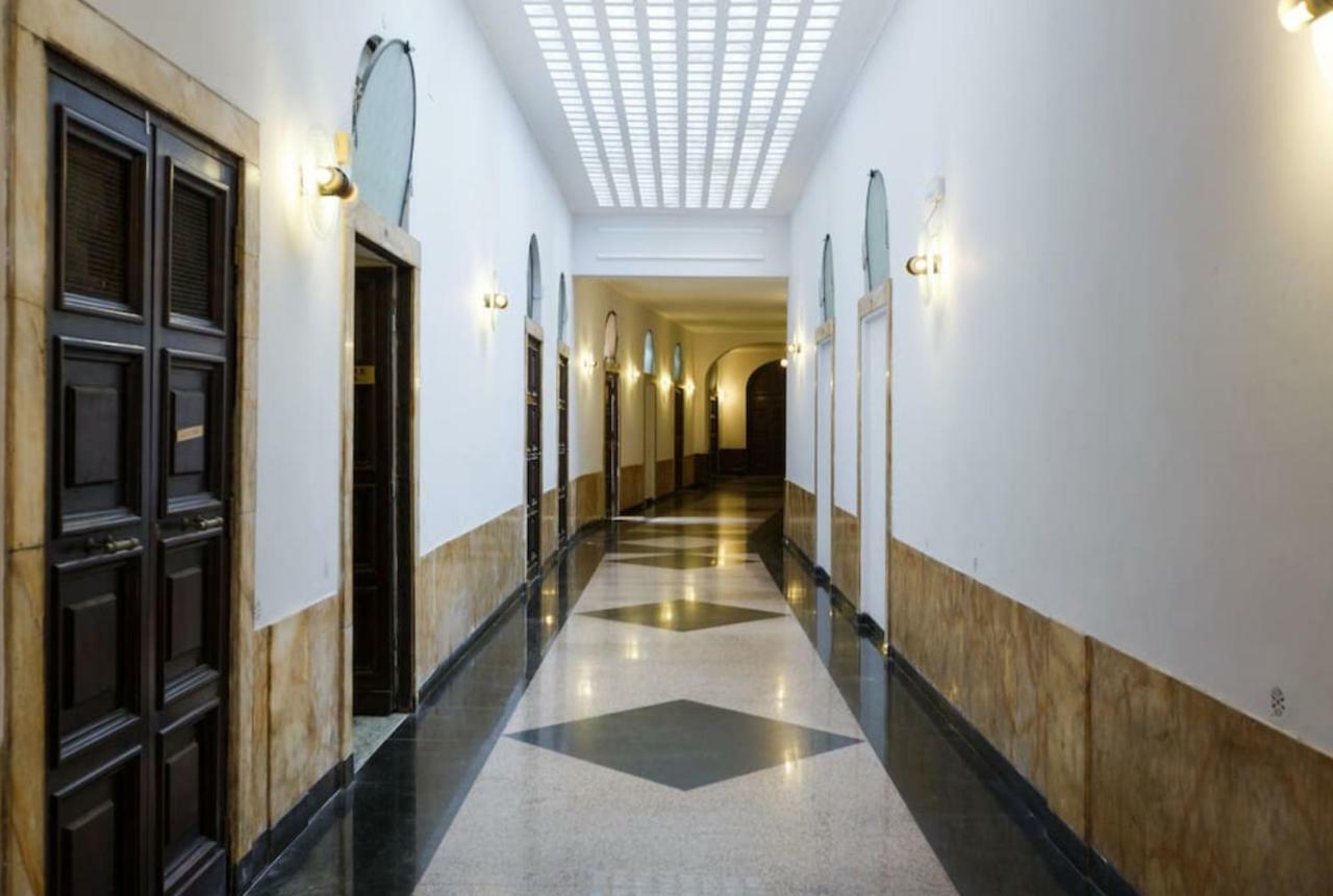 Private Luxury Rom