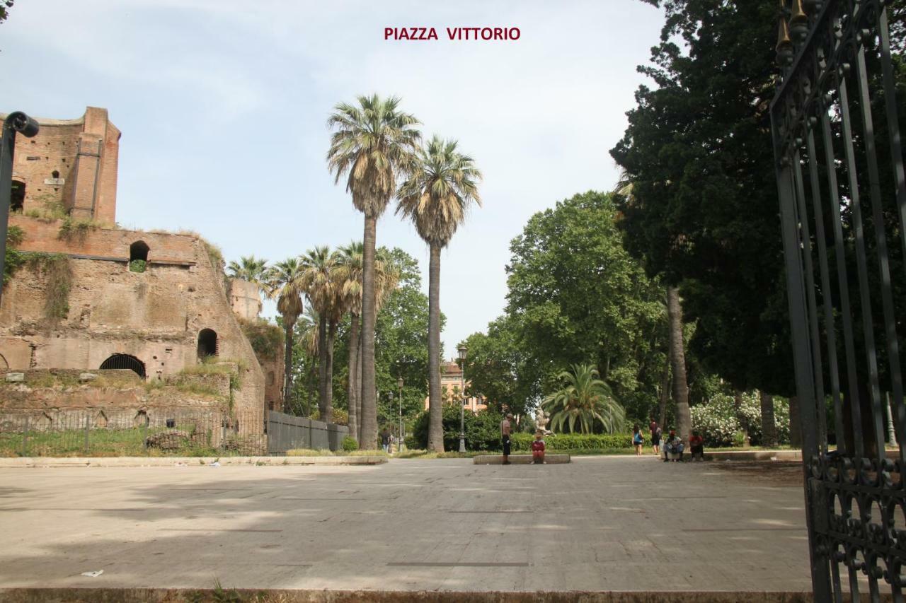 Vespahouse Pensión Roma