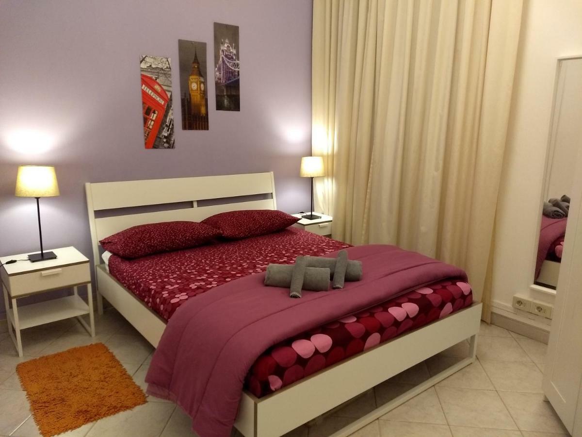 Amoraroma, Economy With Shared Bathrooms 3* Rom