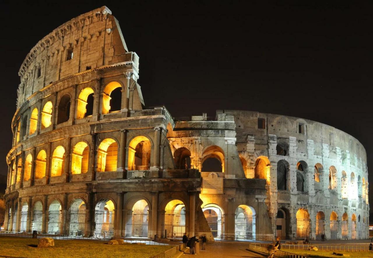 Romenjoy Colosseo * Rom