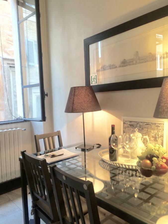 La Casa In Vetrina * Roma