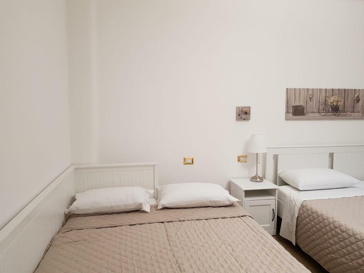 Interno Dieci Leilighet *