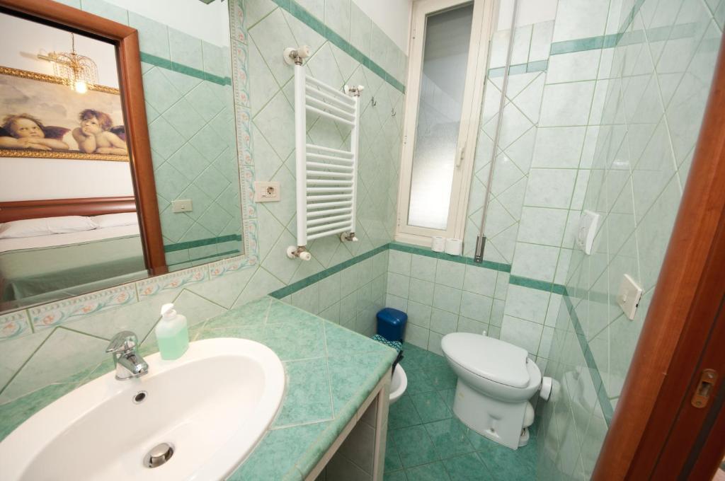 Babri Simim Taj 3* Roma