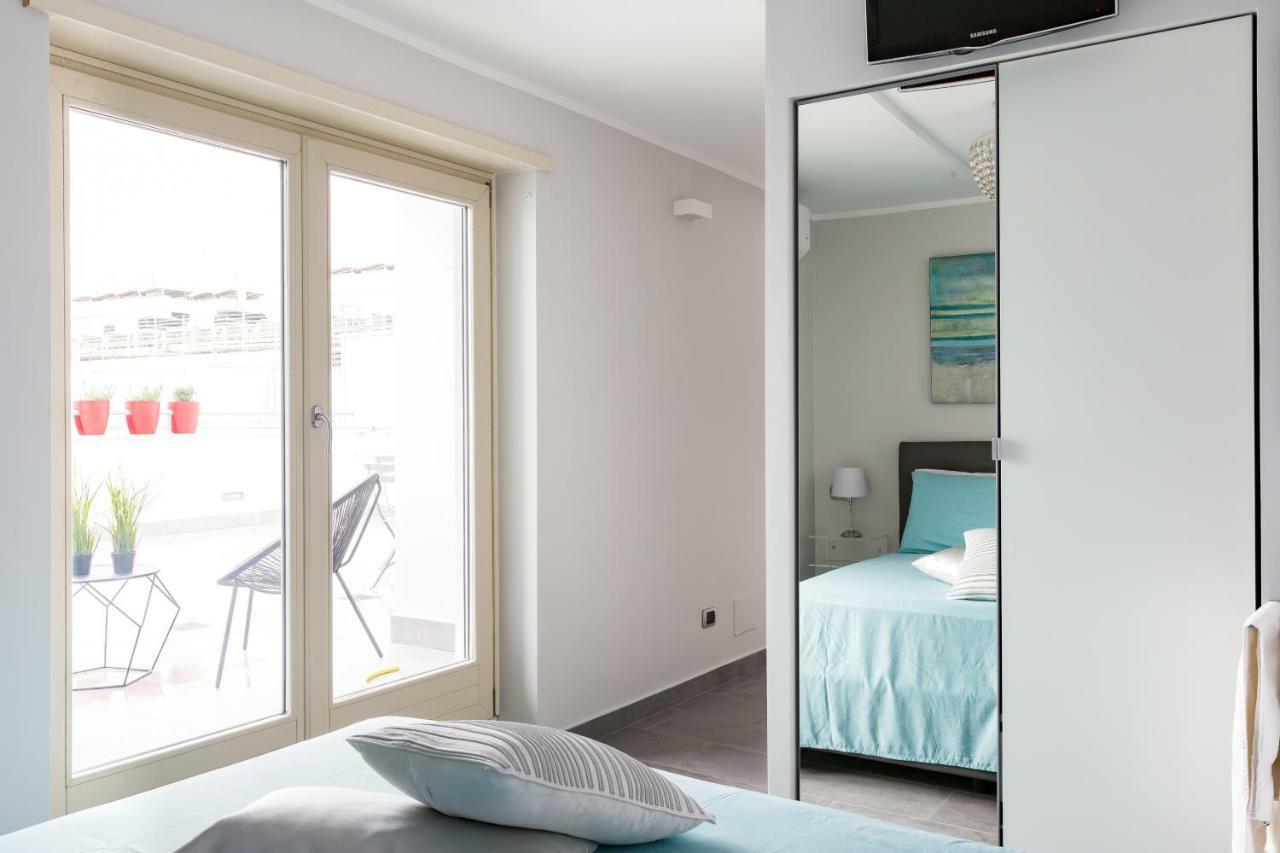Penthouse 41 In Trastevere With Big Terrace
