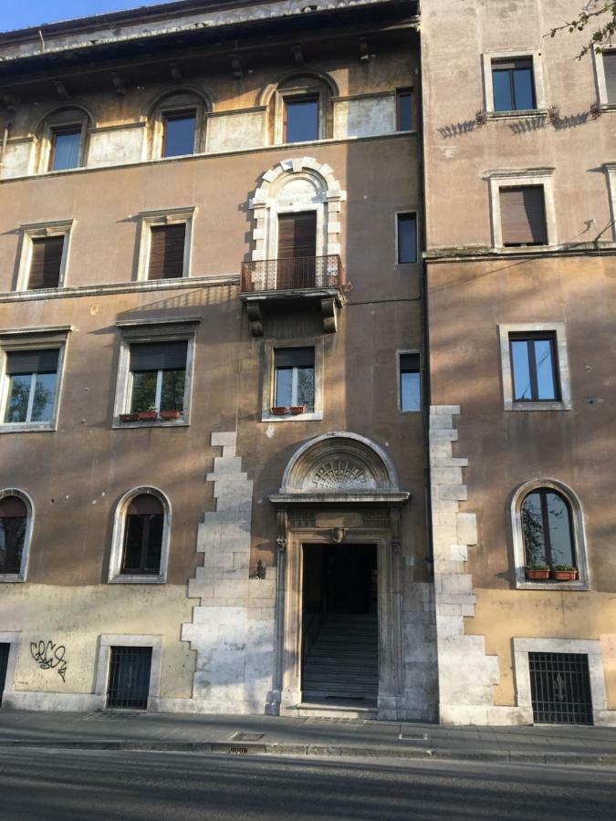 Finestra Su Castel Sant'angelo Apartment *