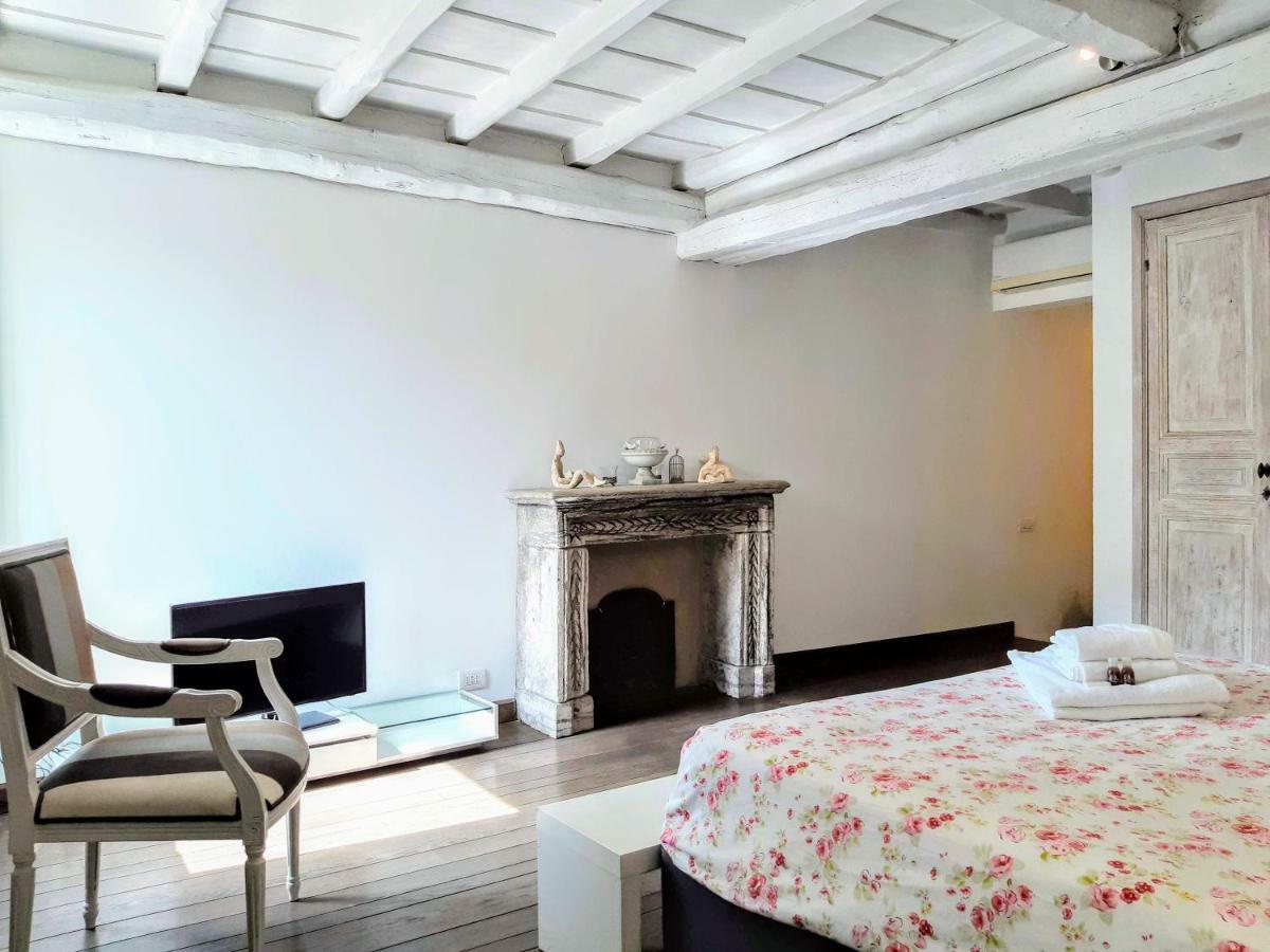 Incredible Views In Campo De Fiori Apartment