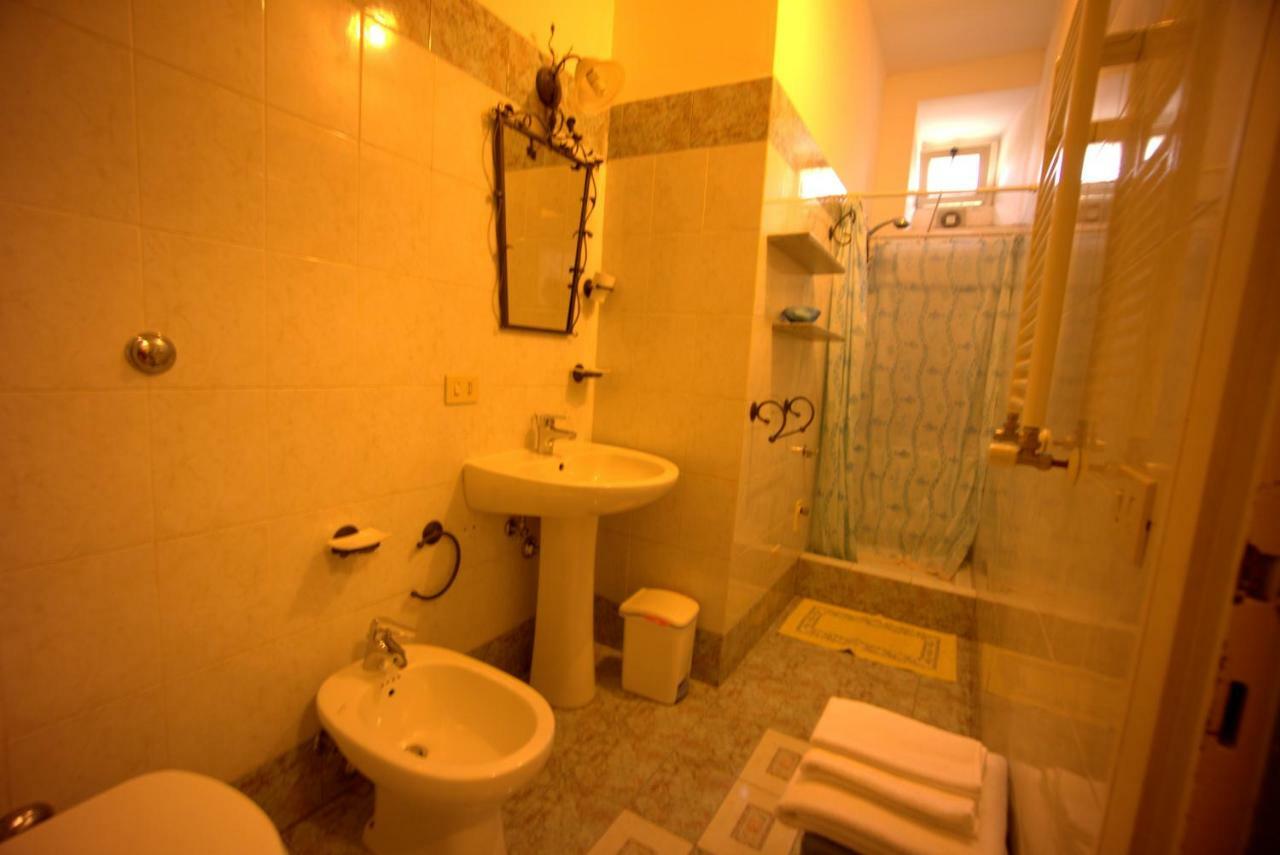 - Quarto Del Cuore * Roma