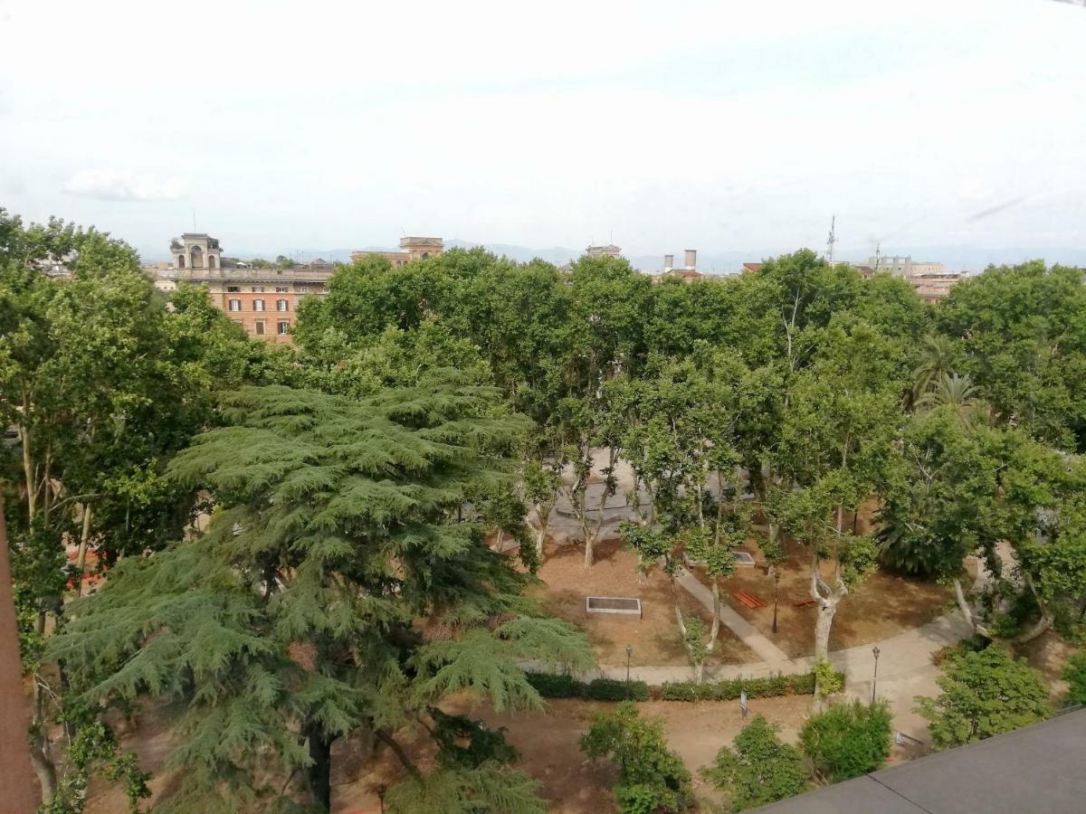 Apartment Elegant Attic With Terrace 1 Mt Subway. Nidoluisa Rome