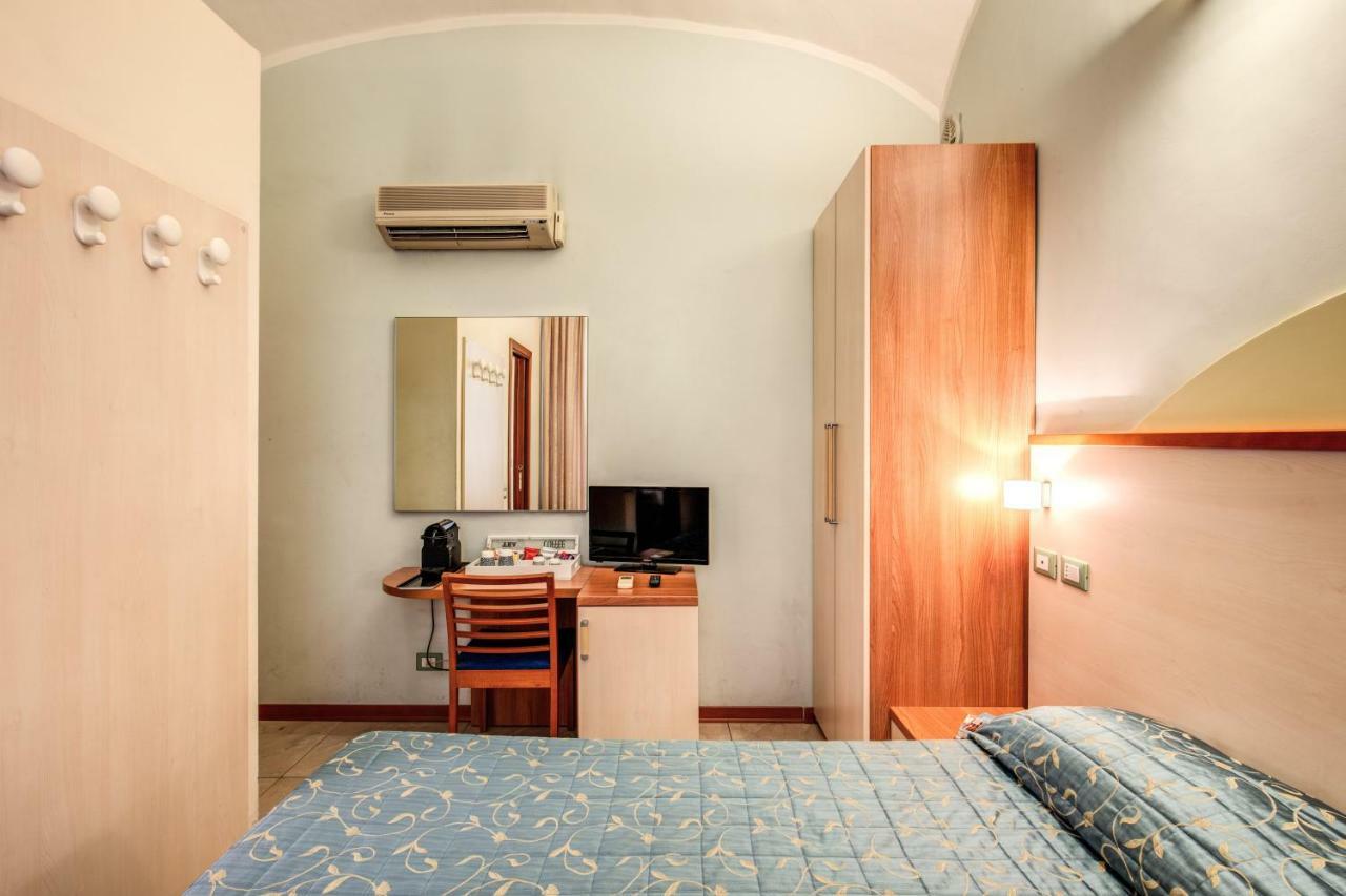 Pensión Casa Carra Roma