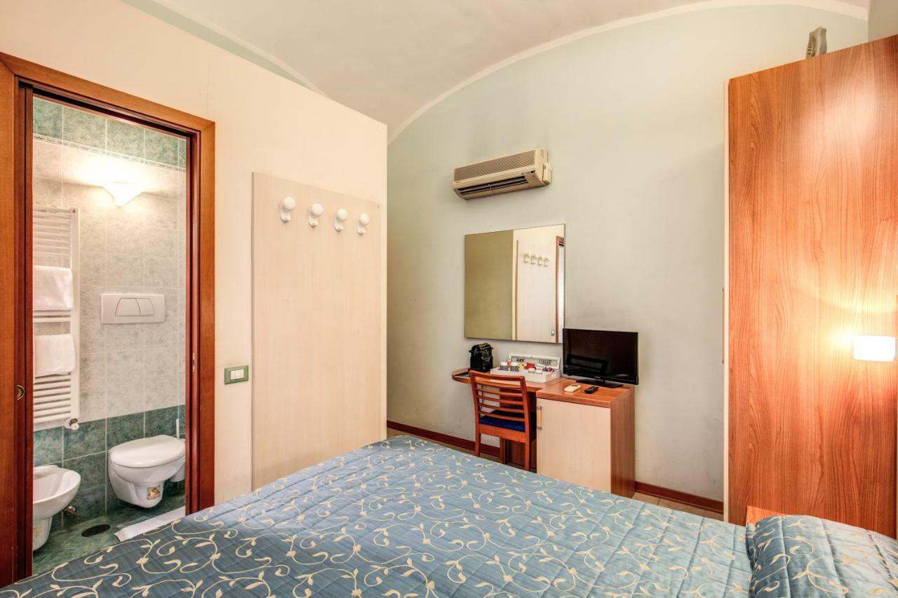 Casa Carra Pensión Roma