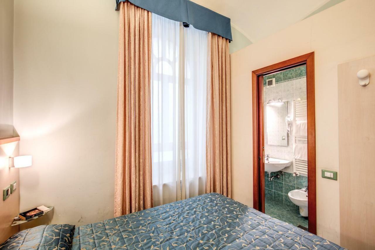 Casa Carra Pensión Roma