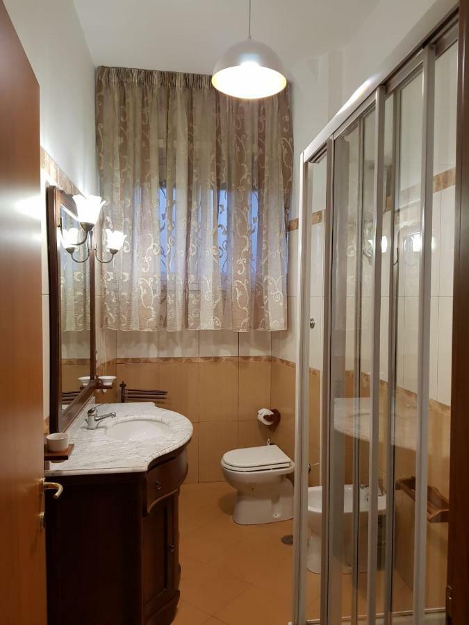 Interno Dieci Leilighet *