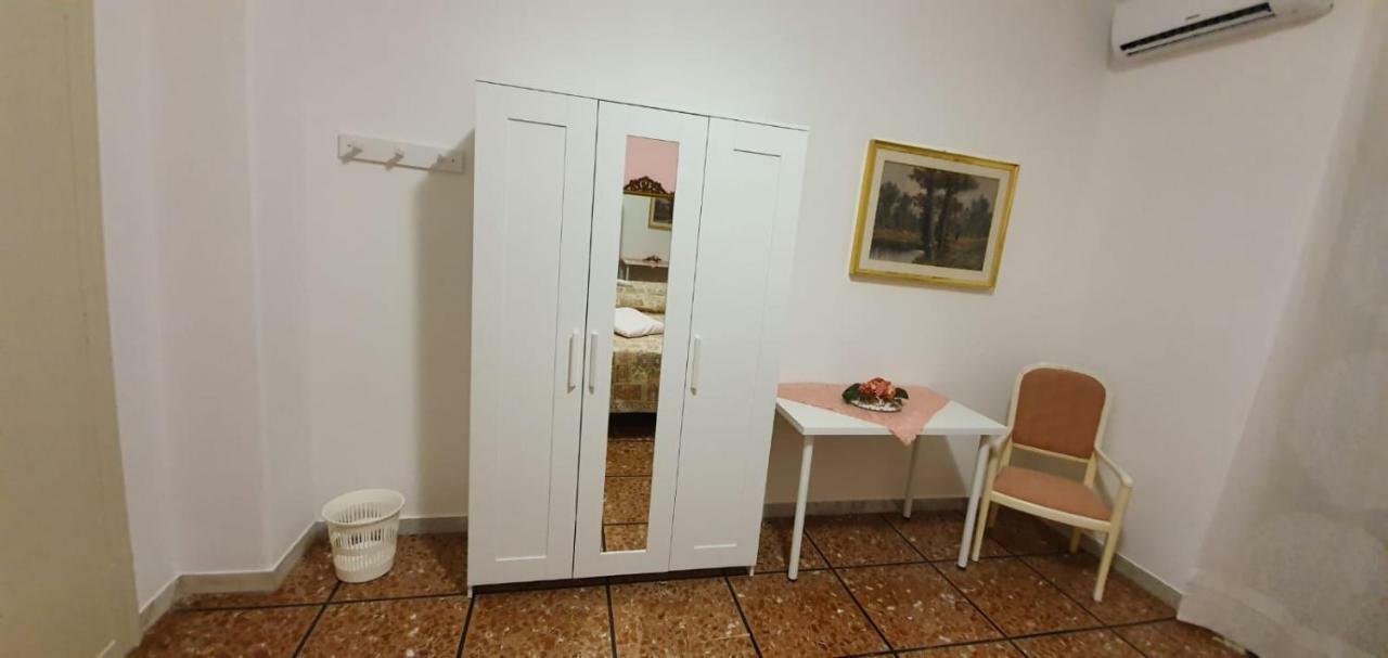 Apartment La Casa Di Chiara Rom