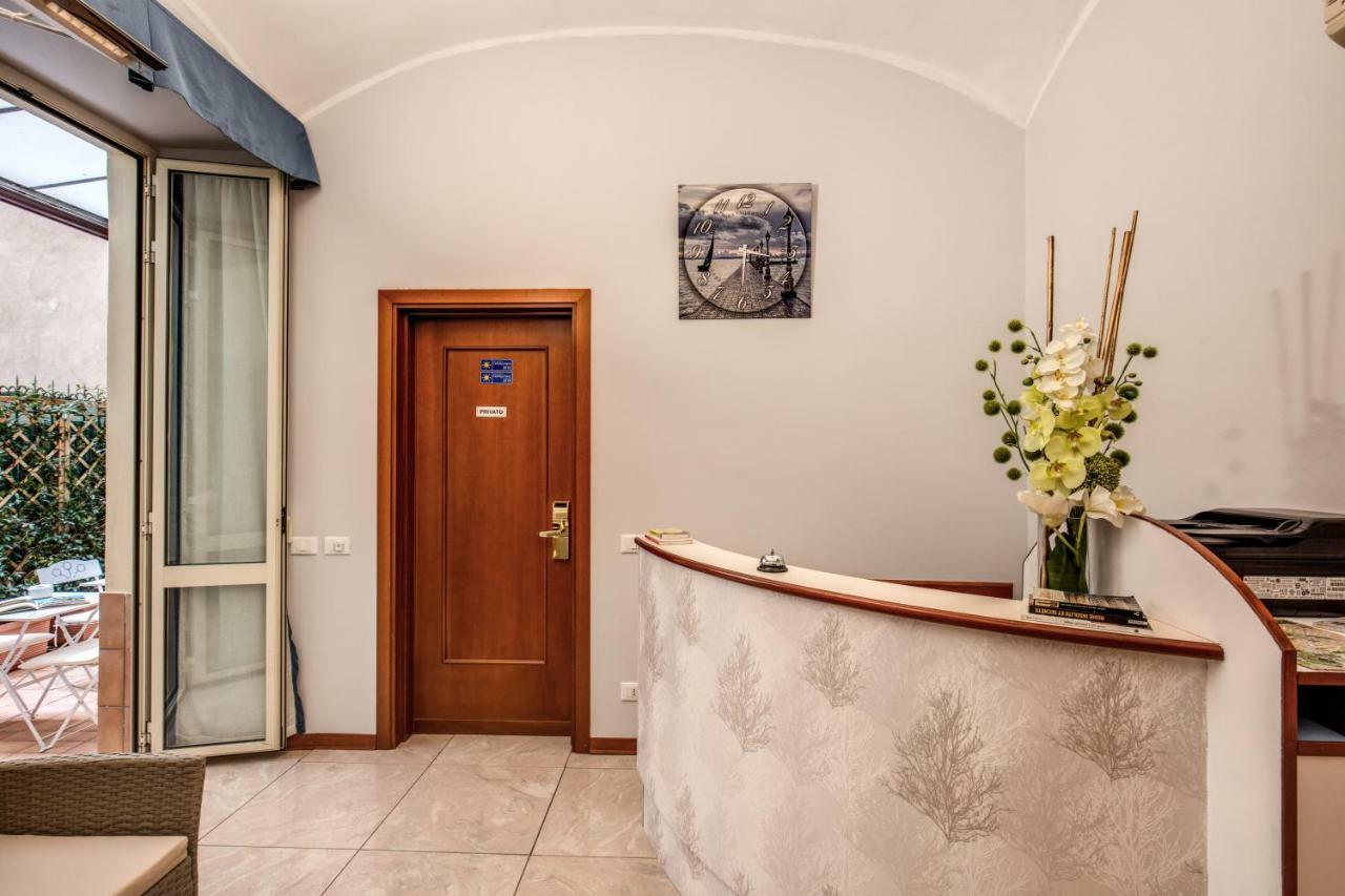 Casa Carra Pensión Roma