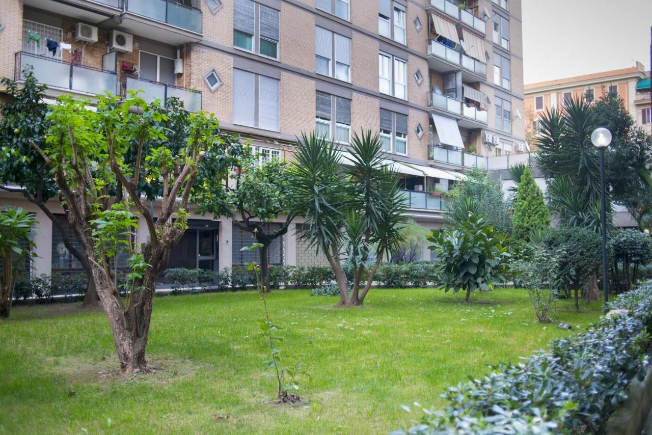 Cm Piramide Acomodação com café da manhã  Roma