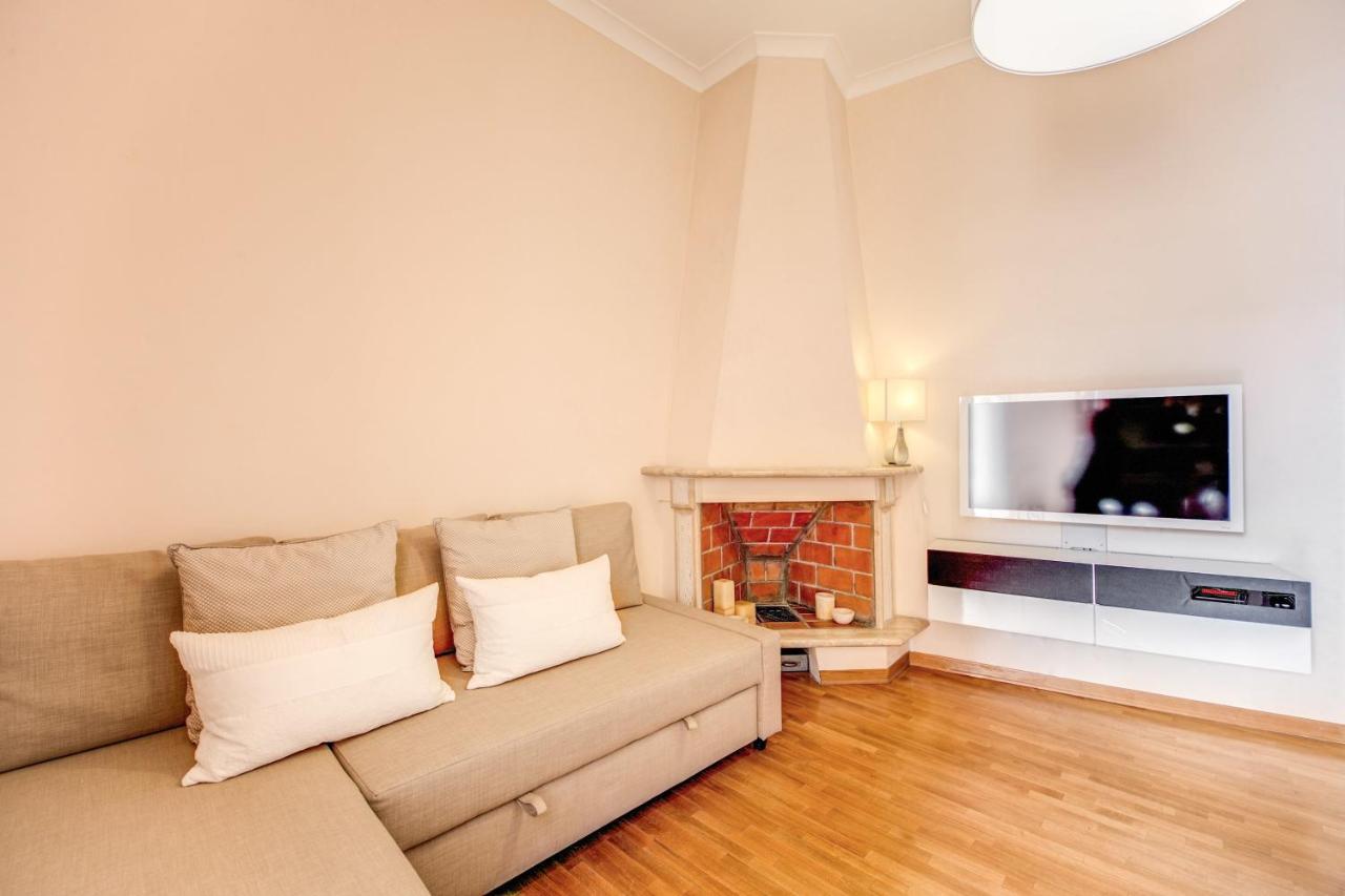 Appartamento Elegant Behind The Colosseum Roma