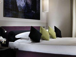 Mario De' Fiori 37 Hotel 4*