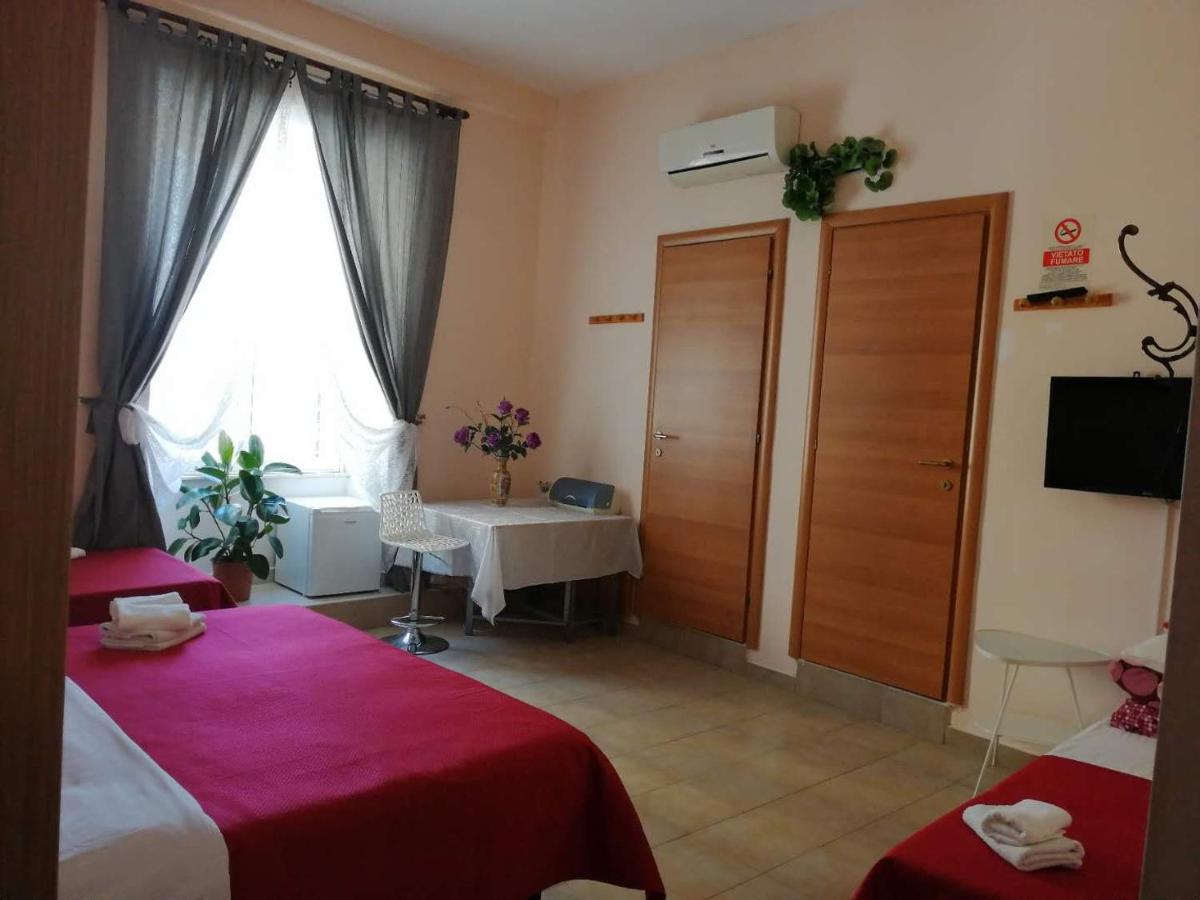 Liayi Family Hotel（李阿姨家庭旅馆） Bed and breakfast