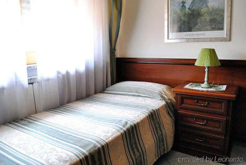 Hotell Octavia 3*
