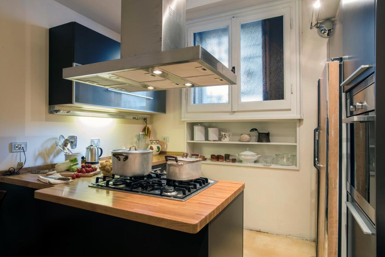 Flat Two Roma