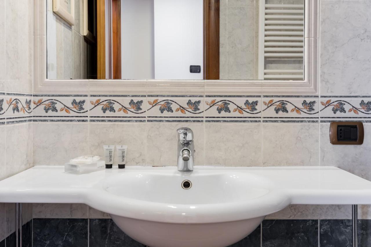Crosti Apartment