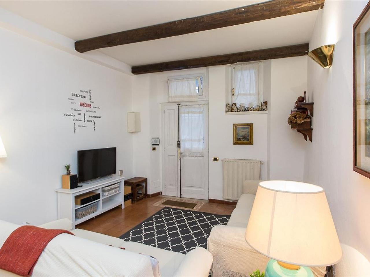 Apartment In Panieri Terrace Rome