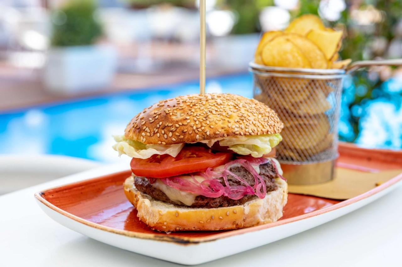 Radisson Blu Es. Hotel, Hotel 5*