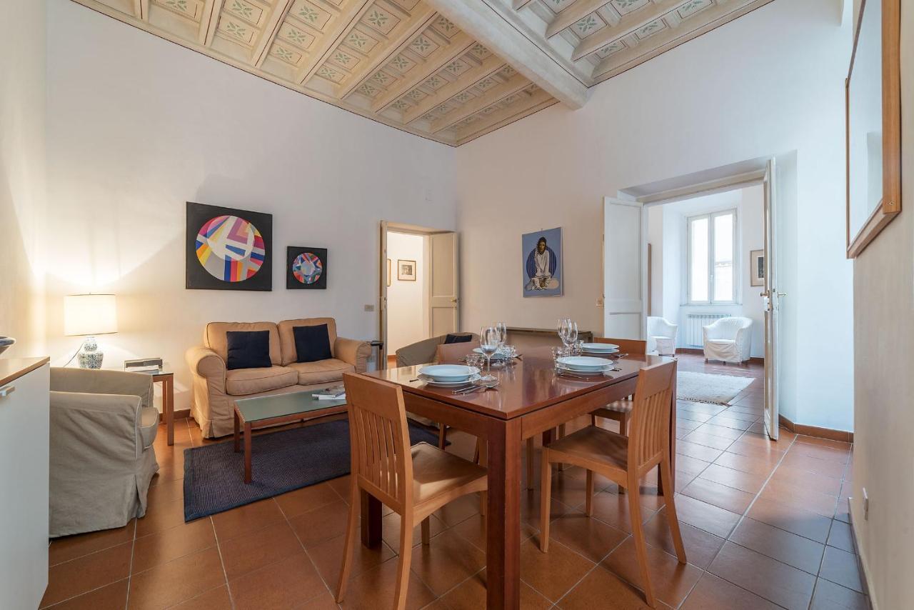 History And Modernity Meet By Fromhometorome Roma