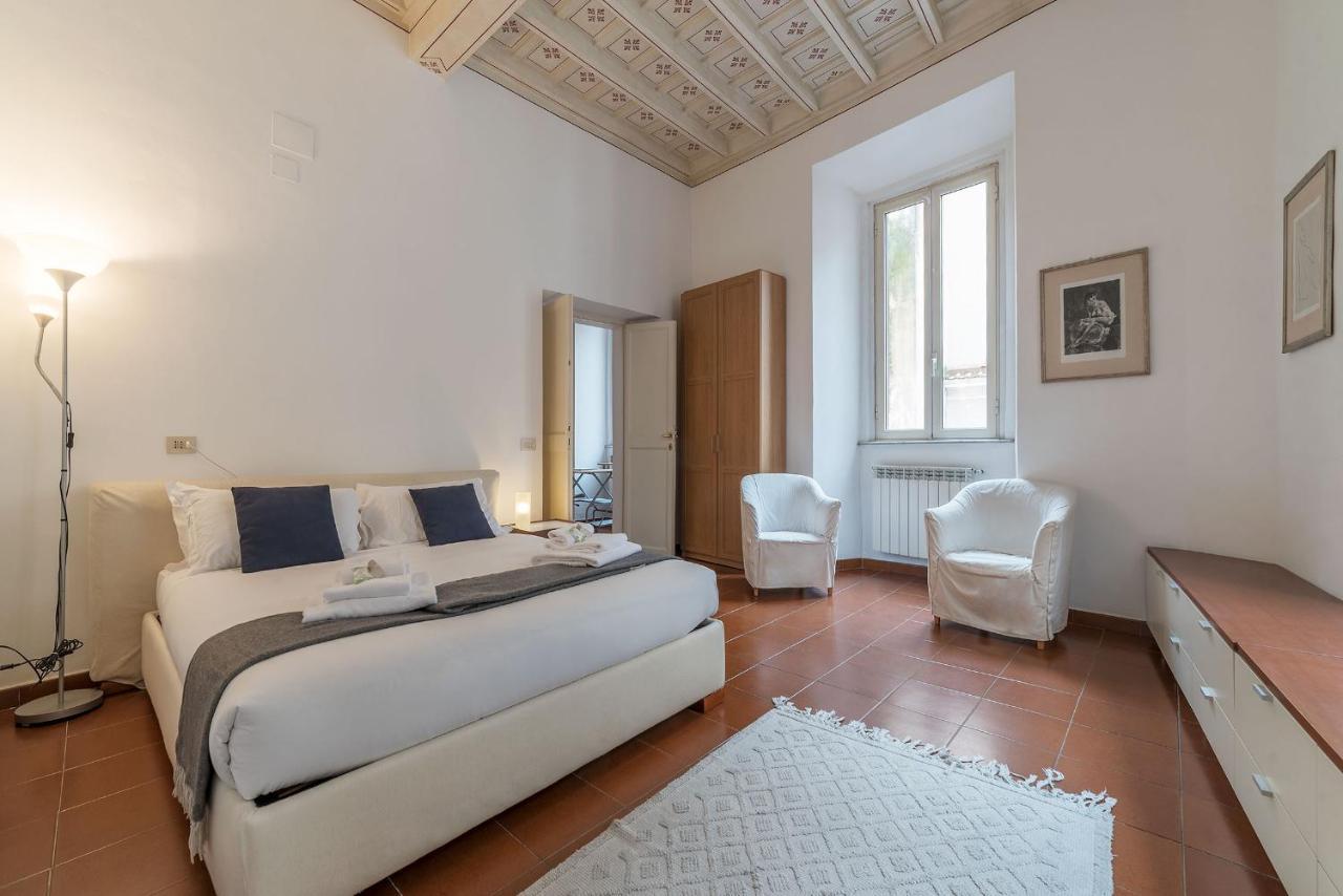 History And Modernity Meet By Fromhometorome Apartamento