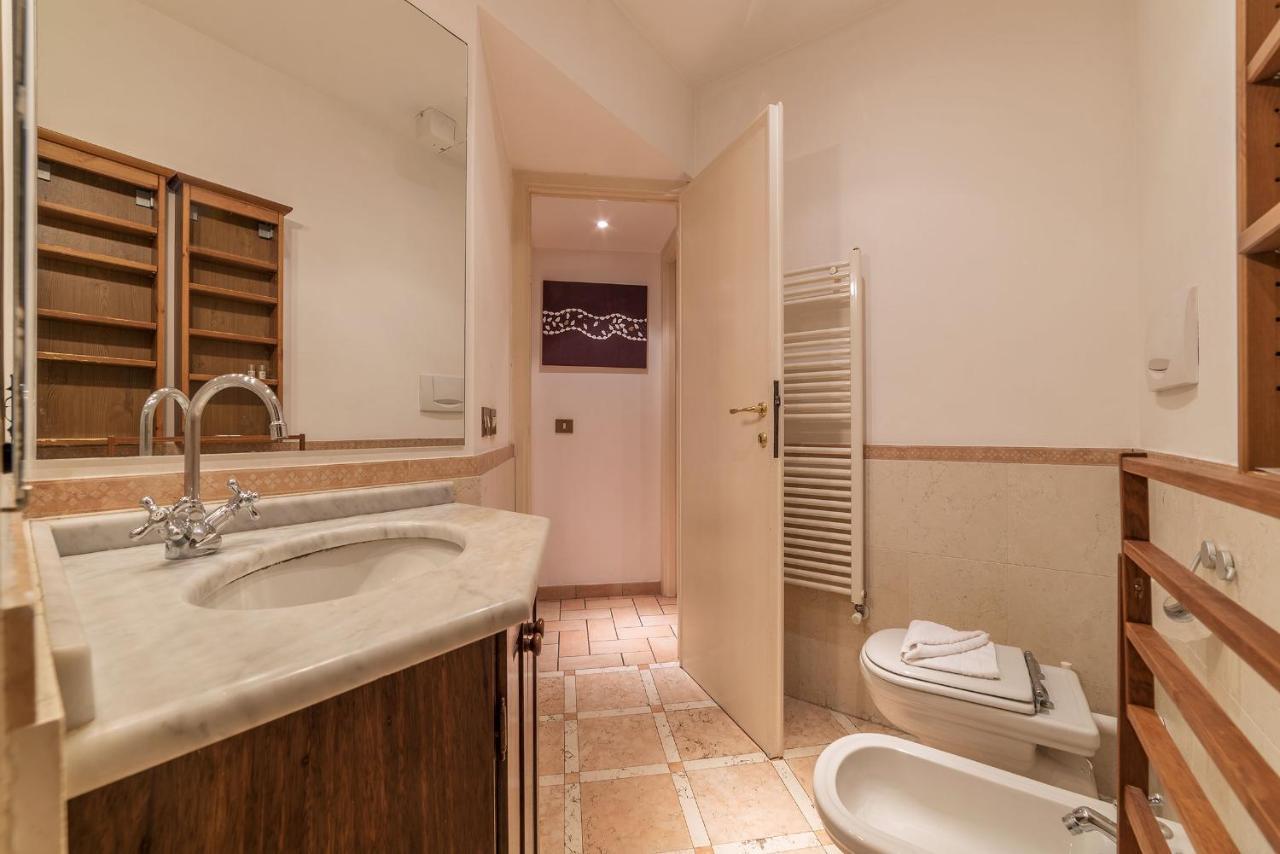 Apartamento Amazing In Campo De Fiori - Fromhometorome Roma