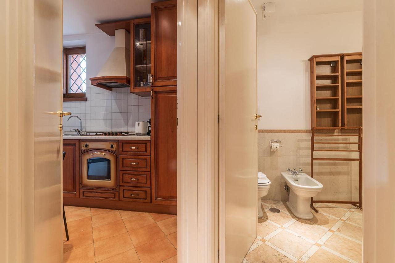 Amazing In Campo De Fiori - Fromhometorome Apartamento