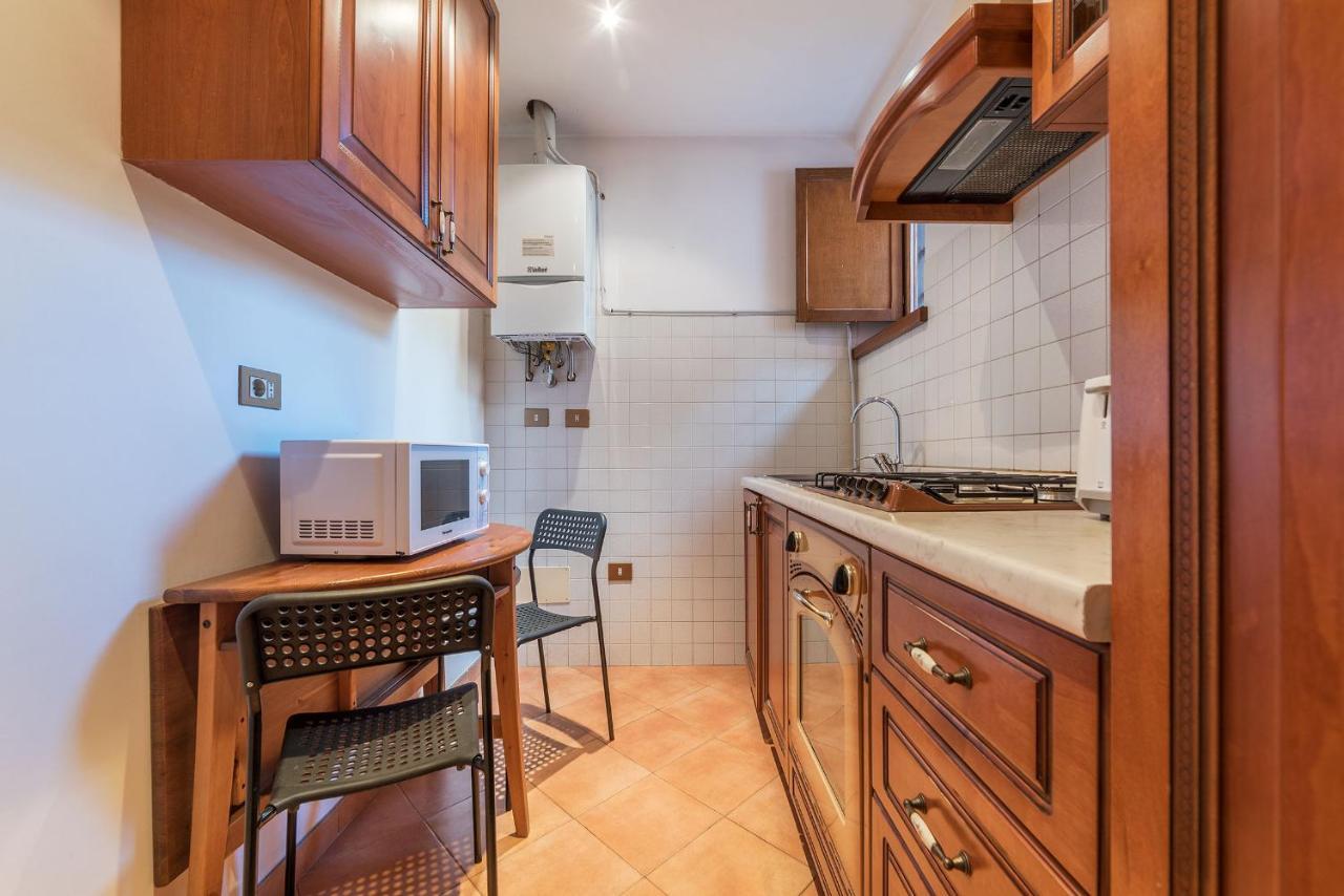 Amazing In Campo De Fiori - Fromhometorome