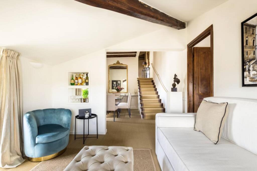 Palazzo Ruspoli Apartamento *