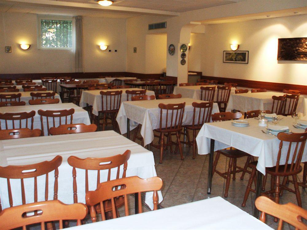 Gjestgiverier Maria Rosa Molas - Casa Per Ferie 3*
