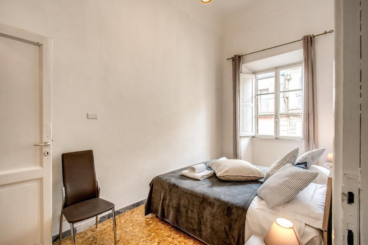 Colonna - Termini Station Big Apartamento *
